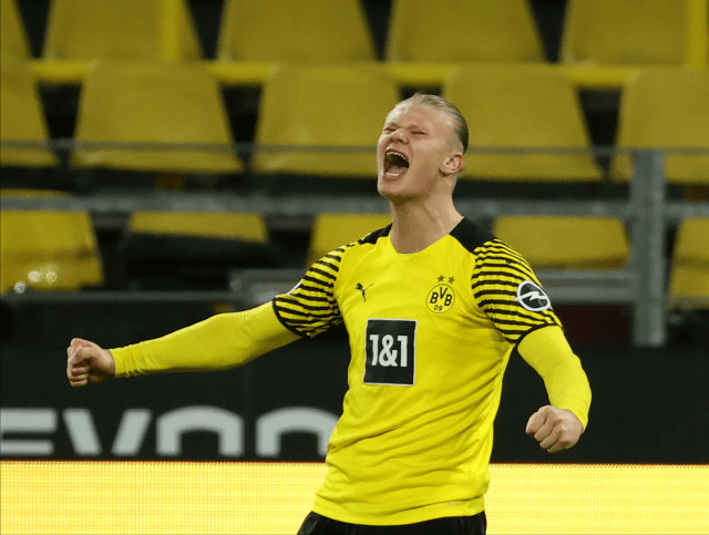 老妇人主场大胜,豪取四连胜稳坐积分榜榜首的简单介绍 老妇人主场大胜,豪取四连胜稳坐积分榜榜首的简单介绍